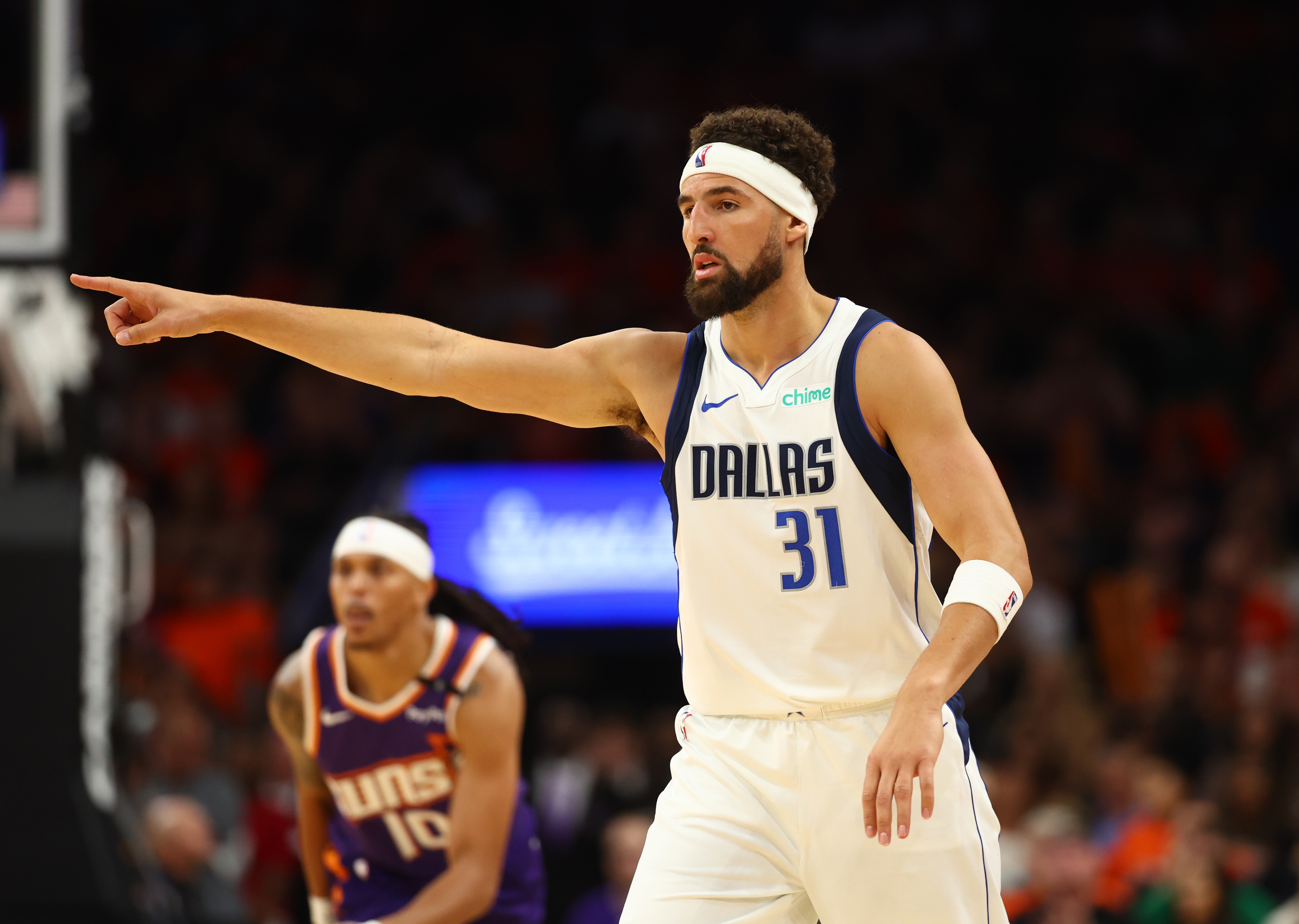 爱游戏体育-独行侠带队取胜！，库里重要时刻比赛规则变更热度持续攀升的简单介绍