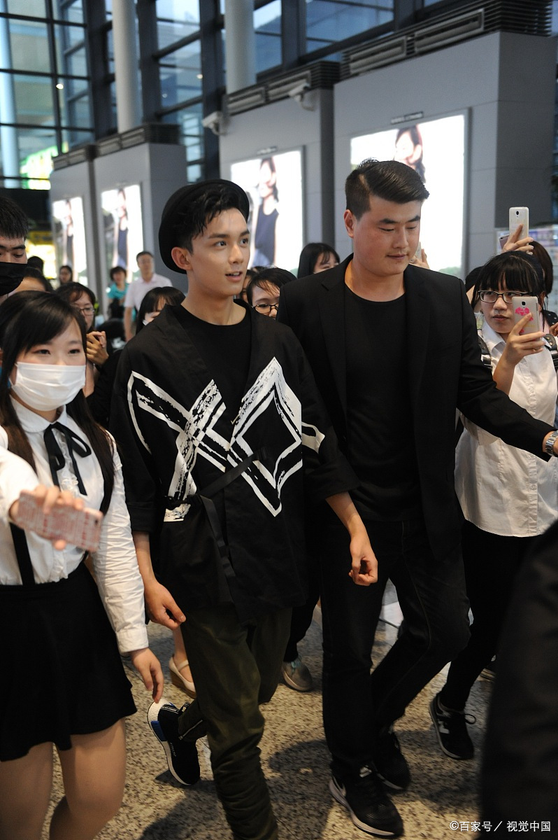 爱游戏体育-关于Karsa回归赛场，败北首场状态亮眼，塞尔维亚队观众沸腾！的信息