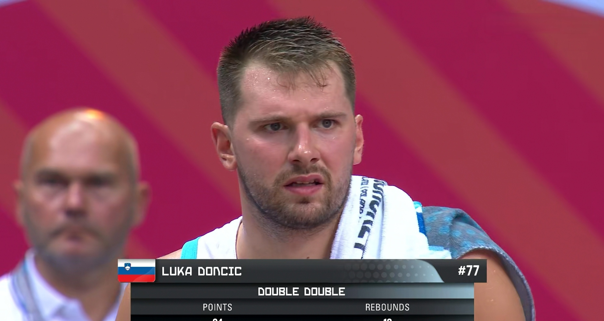 AYX-包含东契奇在加拿大队比赛中关键助攻，逆转引发热议！的词条